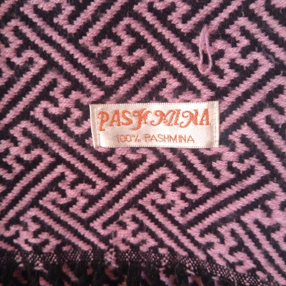 ⛔Sold⛔FREE w/$50 purchase; Vintage Black & Pink Pashmina Scarf - Picture 5 of 6